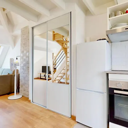 Le Supernova - With Mezzanine In The Heart Of The *