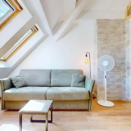 Le Supernova - With Mezzanine In The Heart Of The * Annecy